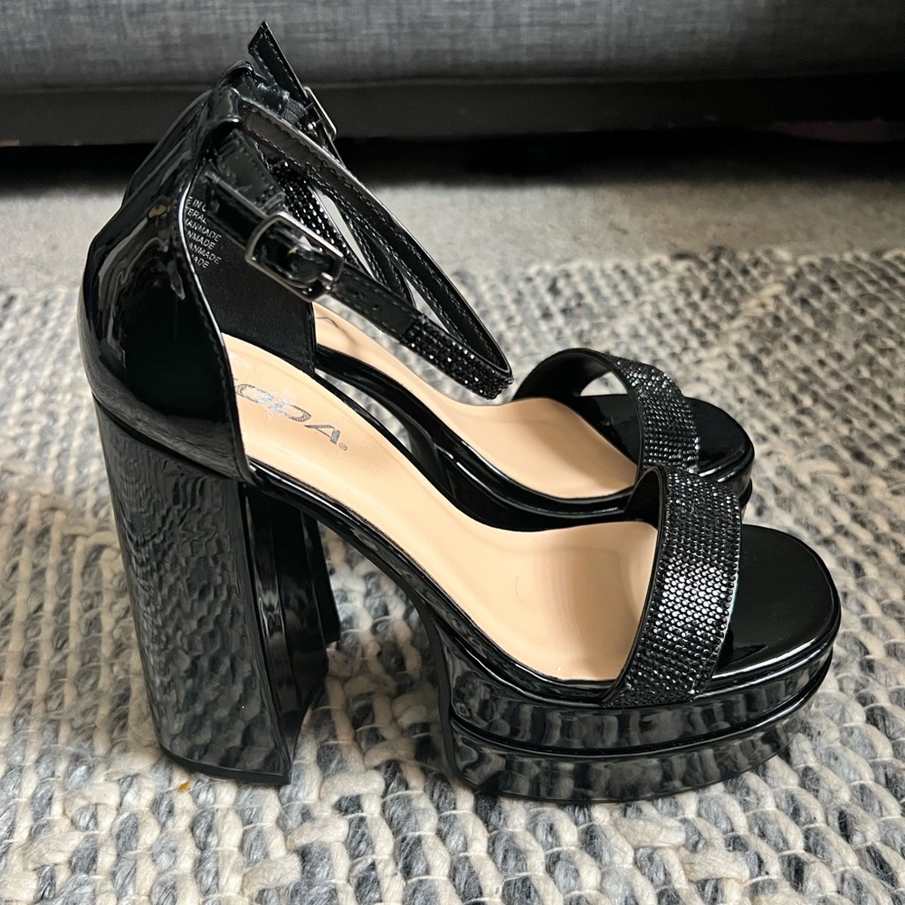 SODA Chunky Black Heels
